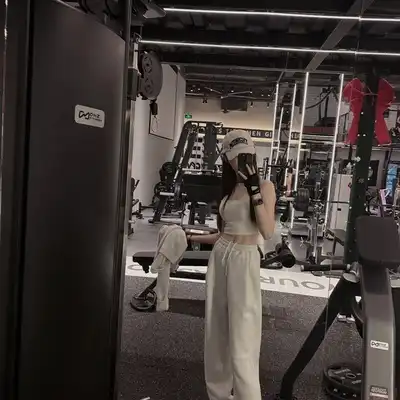 杨芳诺